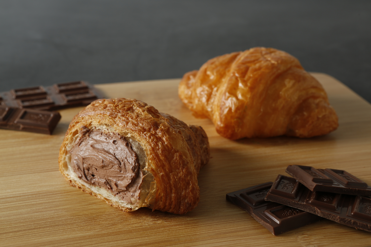 Cream Croissant (chocolate)